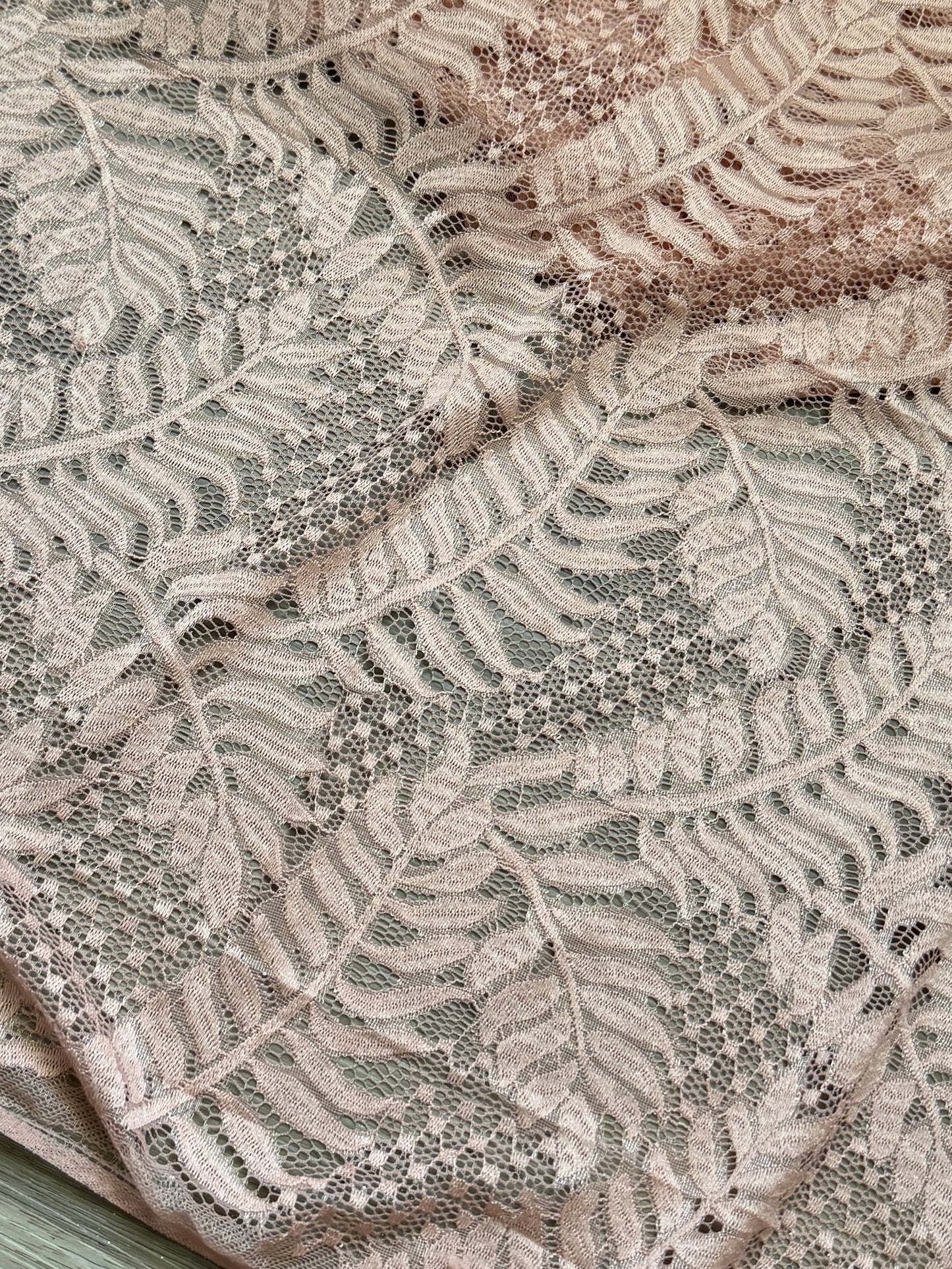 Leaf Stretch Lace